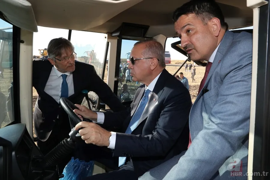 Başkan Erdoğan yerli elektrikli traktörü kullandı 17