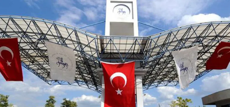 9 Eylül Üniversitesi'ne FETÖ operasyonu: 26 gözaltı