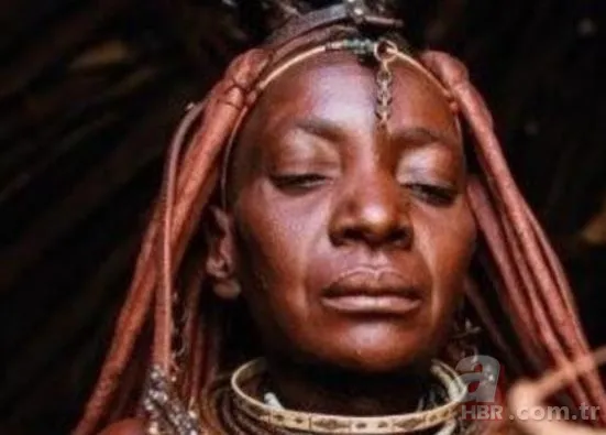 Dünyanın en ilginç kabilesi! Himba kabilesinin kadınları hamile kalmak için... 23