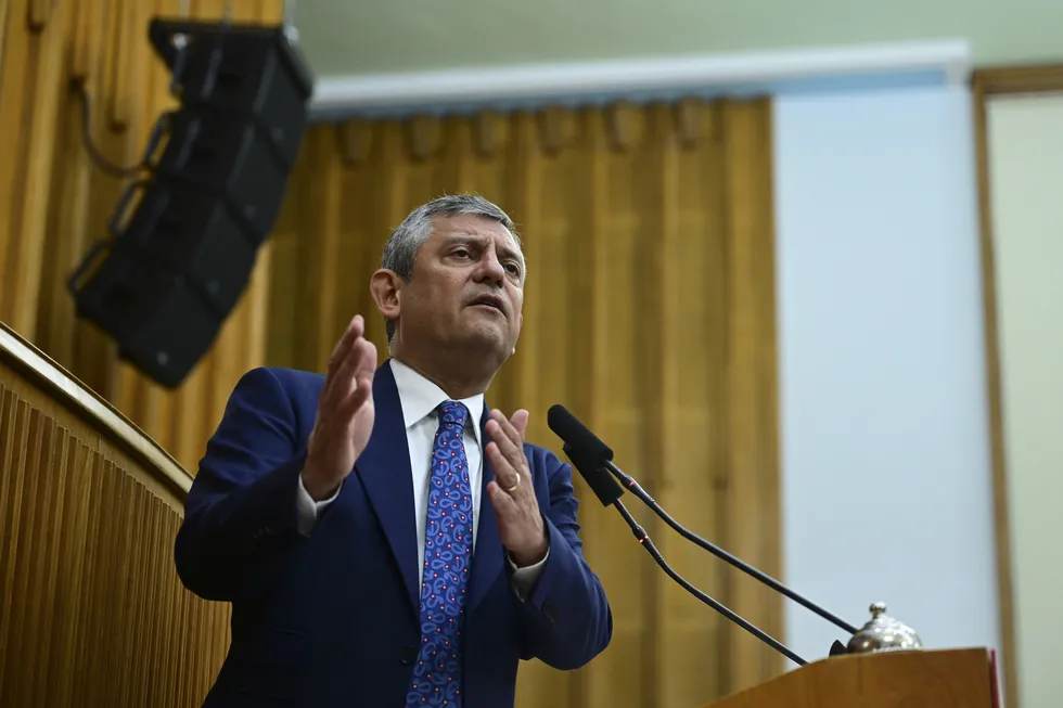 1784279252050.jpg CHP'de Özgür Özel'in yol haritası belli oldu! Yeni partiye kimler geçecek? - 1