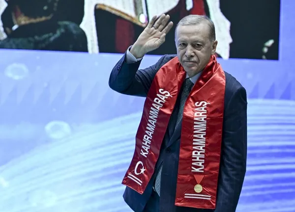 baskan-erdogan-asrin-felaketinin-birinci-yilinda-kahramanmarasta-1707221966968.jpeg Başkan Erdoğan'dan Kahramanmaraş'ta muhalefete tepki: Kendi beceriksizliklerini üstünü örtmeye çalışıyorlar - 1