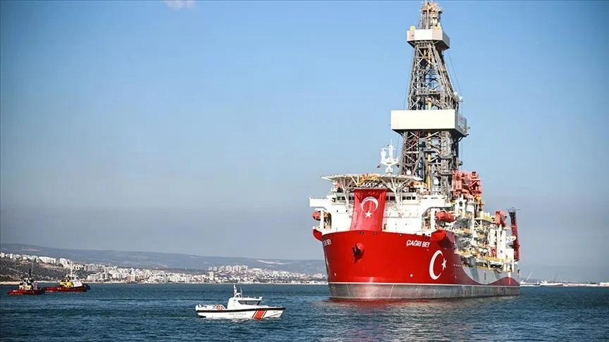 1774993010108.jpg Çağrı Bey sondaj gemisi, Türkiye'nin yurt dışındaki ilk derin deniz arama çalışması kapsamında 15 Şubat'ta Somali'ye doğru yola çıktı. (Foto: AA)