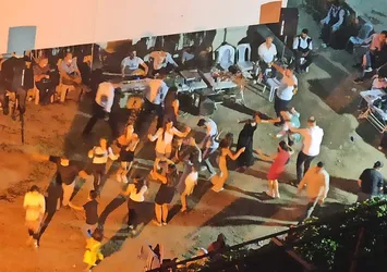 Ankara Sincan'da skandal görüntüler! Ne maske ne sosyal mesafe