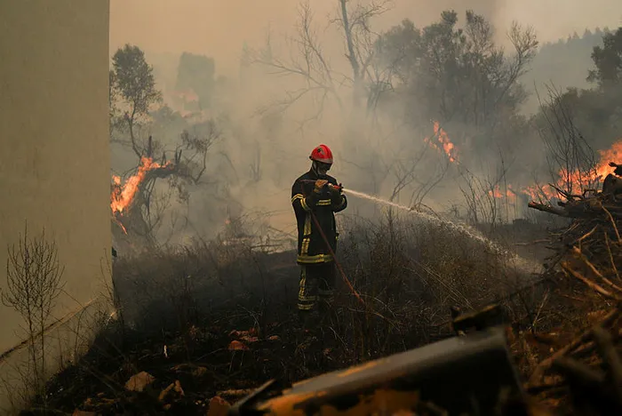 Yunanistan’daki orman yangınları söndürülemiyor! Yunanistan Başbakanı Kiryakos Miçotakis’ten umutsuz açıklamalar