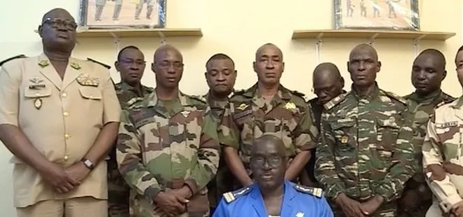 Nijer cephesinde yeni gelişme: Askeri cunta seçilmiş Cumhurbaşkanı Muhammed Bazum’u yargılamak istiyor!