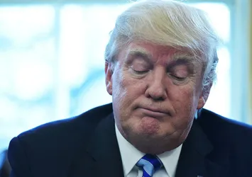 Trump ilk 2 ayında 2 büyük vaadinde tökezledi