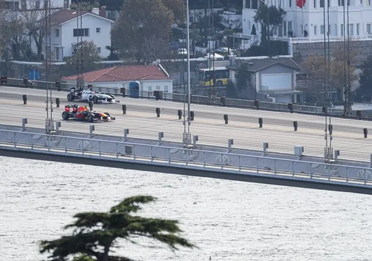15 Temmuz Şehitler Köprüsü’nde Formula 1 tanıtım çekimleri havadan görüntülendi