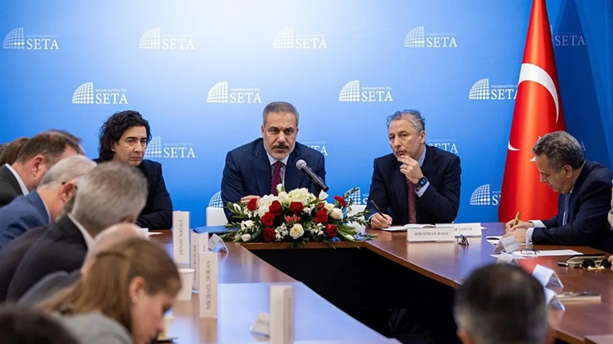 Dışişleri Bakanı Fidan'dan ABD'de diplomasi trafiği! SETA Yuvarlak Masa Toplantısına katıldı