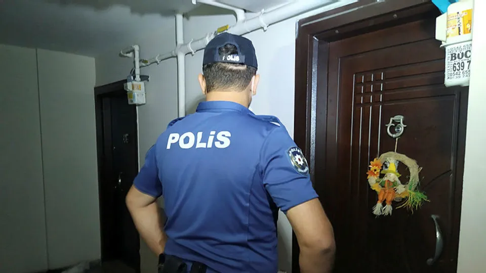 İstanbul ​Gaziosmanpaşa’da panik! Polis tek tek evlerin kapısını çaldı