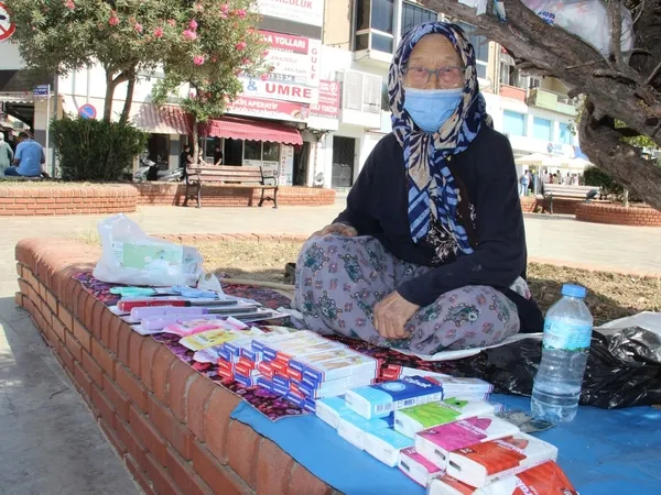 82-yasindaki-nine-vefasiz-cocuklari-yuzunden-calismaya-mecbur-kaldi-1633087429994.jpg 82 yaşındaki nine vefasız çocukları yüzünden çalışmaya mecbur kaldı - 1