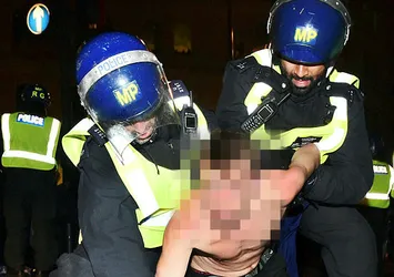 Londra'da asitli saldırı