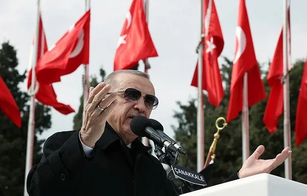 baskan-erdogan-sehitler-abidesinde-zaferin-108-yil-donumunde-onemli-mesajlar-canakkale-ruhuna-ihtiyacimiz-var-1679143814458.jpeg Başkan Erdoğan Şehitler Abidesi'nde! Zaferin 108. yıl dönümünde önemli mesajlar: Çanakkale ruhuna ihtiyacımız var