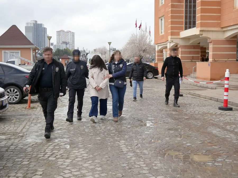 bebegini-cope-atan-anne-icin-karar-kan-donduran-detay-babasina-verip-cope-attirmis-1775156884958.jpg Fotoğraf-İHA