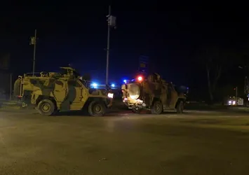 Suriye sınırına gece sevkiyatı