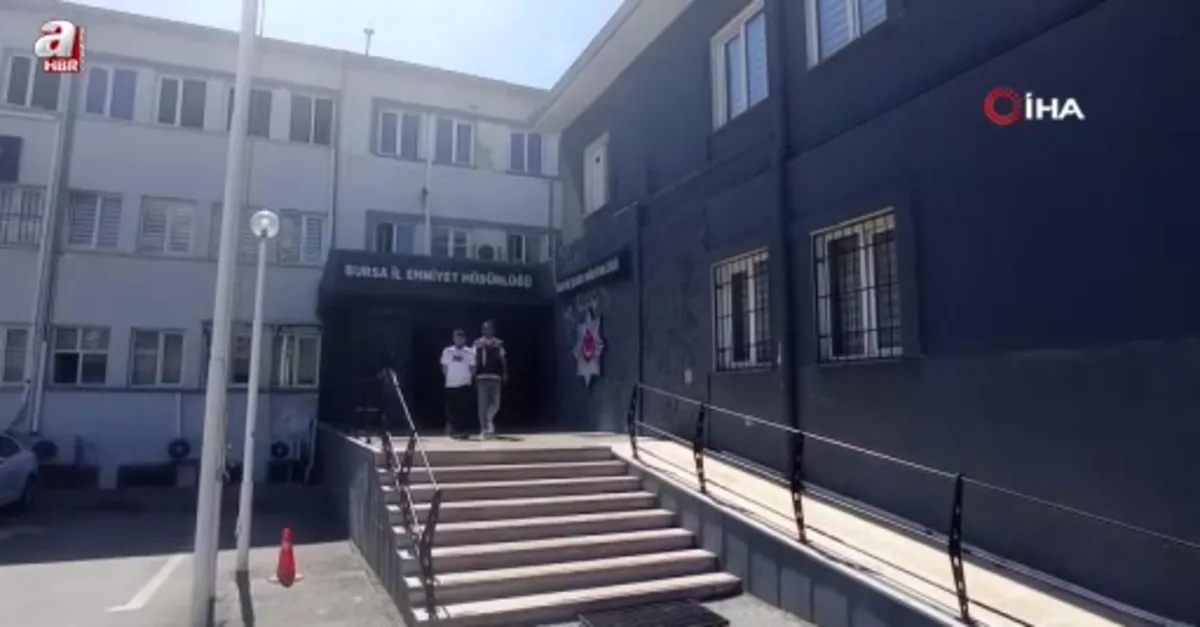 ATM’ye geleni sahte dekontla dolandırdı