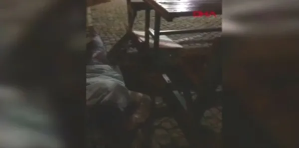 sultangazide-park-kana-bulandi-anne-sirtimdan-vuruldum-sakin-ol-1651584547942.jpg Sultangazi’de park kana bulandı! 'Anne sırtımdan vuruldum, sakin ol!’ - 1