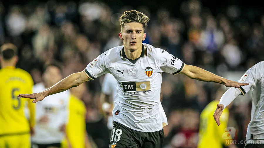 Fenerbahçe'de orta sahaya yeni aday! Mourinho o ismi istedi! Transfer operasyonu hız kesmiyor 12