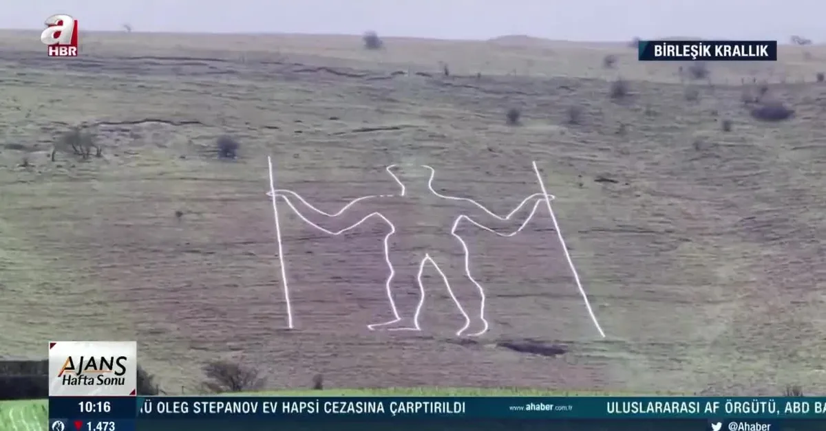 Meşhur tarihi esere maske çizdiler