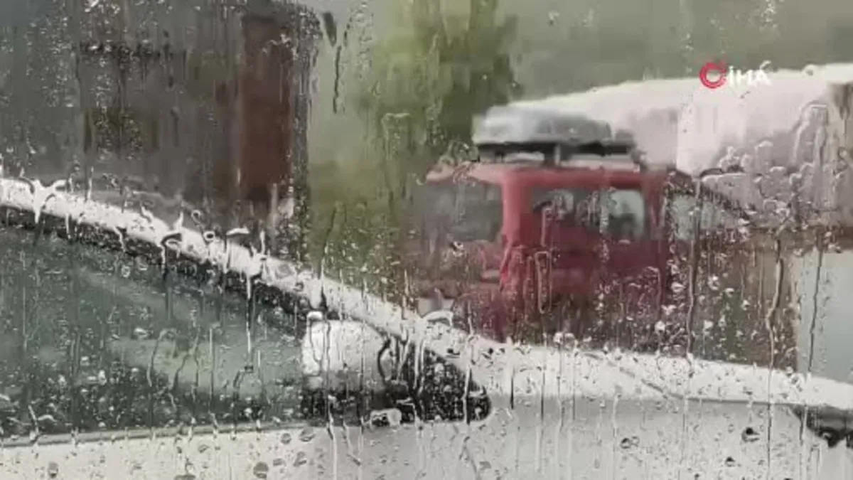 Ardahan'da sağanak ve dolu yağışı etkili oldu