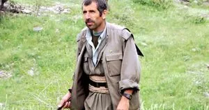 Bahoz Erdal bombanın üzerine oturmuş