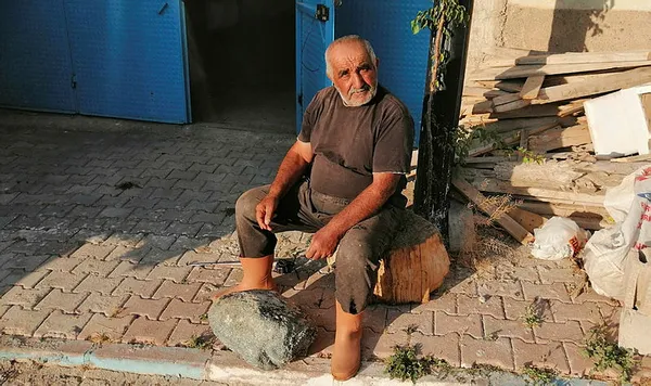 Arazisinde bulduğu taşın gök taşı olabileceğini iddia etti - 2