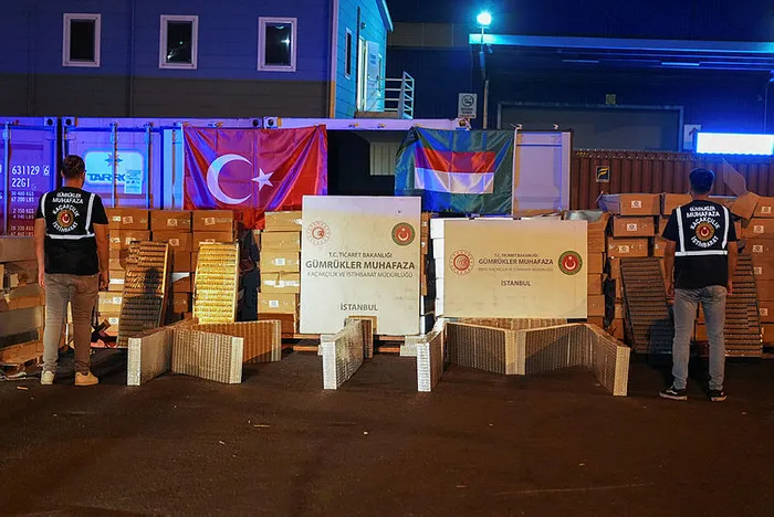 Ticaret Bakanlığı'ndan Mersin ve İstanbul'da kaçak eşya operasyonu - 1