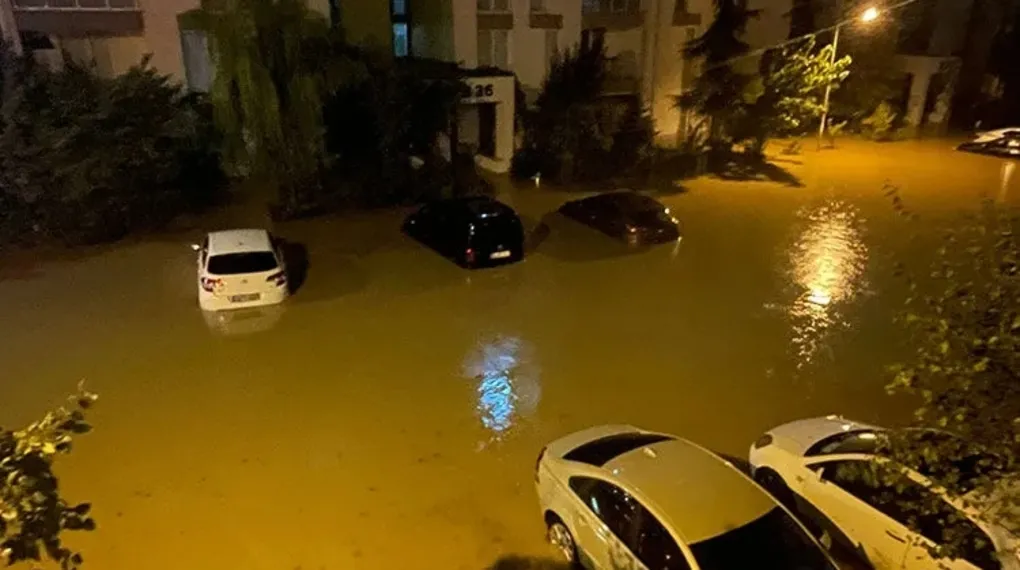 İstanbul'da sel felaketiyle bilanço ağır! İBB'nin bütçesi neden hizmete dönüşmedi?