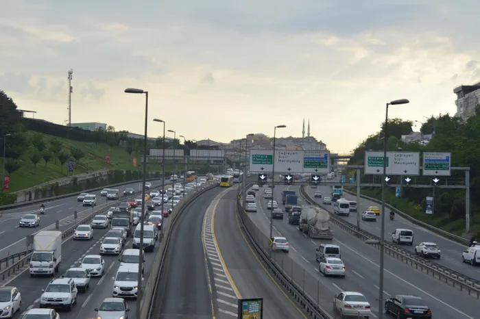 Son dakika: İstanbul'da 31 saatlik kısıtlama sonrası trafik yoğunluğu - 1