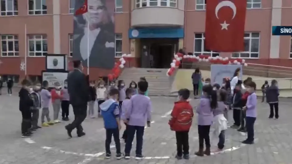 Sel bölgesinde okullar başladı