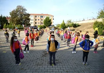 Veliler dikkat! İstanbul Valiliğinden yüz yüze eğitim açıklaması...