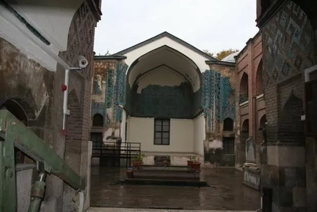 Konya’daki İnce Minare Medresesi taş kanseri oldu