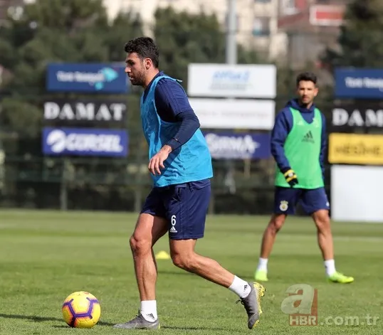 Fenerbahçe idmanında dikkat çeken detay! 21