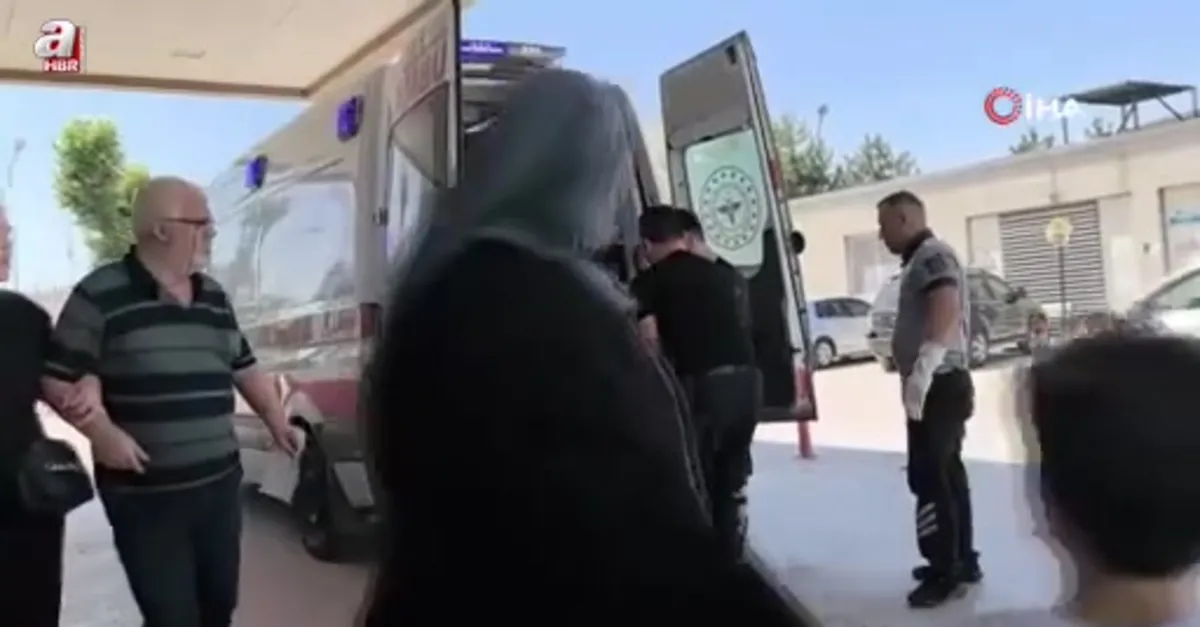Kamyon ile otomobil kafa kafaya çarpıştı