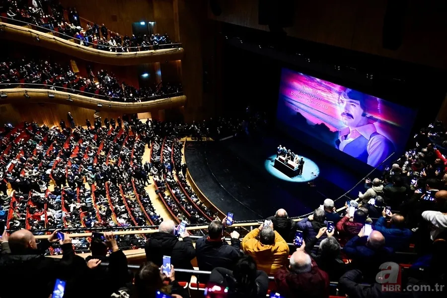 Ferdi Tayfur'a veda! Hayranları akın etti! Usta sanatçı son yolculuğuna uğurlandı 3