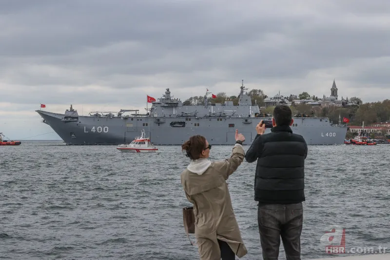 TCG Anadolu demir aldı! Başkan Erdoğan'ı selamladı! Boğaz'da tarihi anlar 17