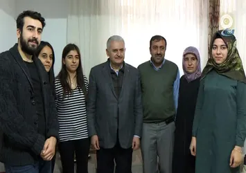 Başbakan Yıldırım vatandaşın evine konuk oldu