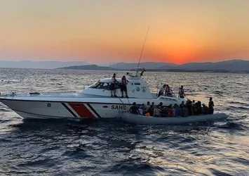 İzmir'de 104 düzensiz göçmen yakalandı