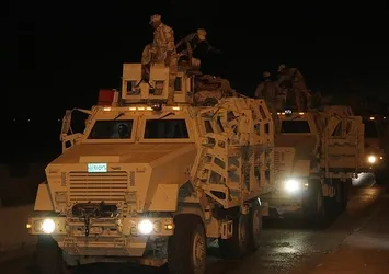 Irak ordusu operasyon için Musul'a sevkiyat yapıyor
