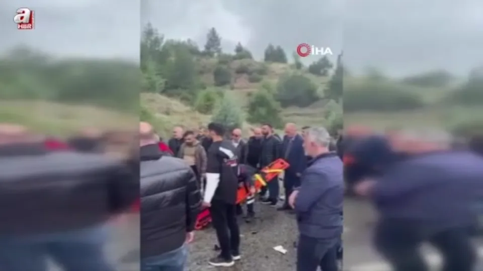 Adıyaman’da kamyon ile minibüs çarpıştı