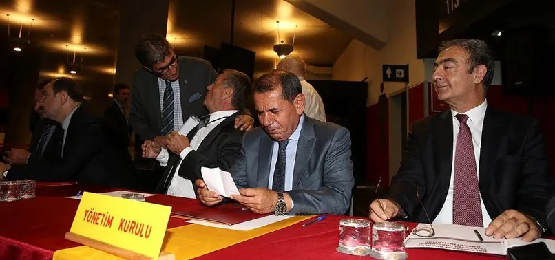 Dursun Özbek'ten genel kurulda büyük sürpriz
