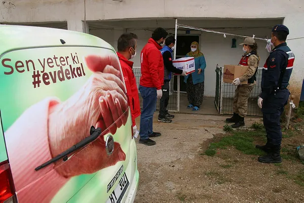 Deprem ve korona virüs ile mücadele eden Elazığ'da yardım miktarı 521 milyona ulaştı ! Vatandaşlardan devlete teşekkür - 1