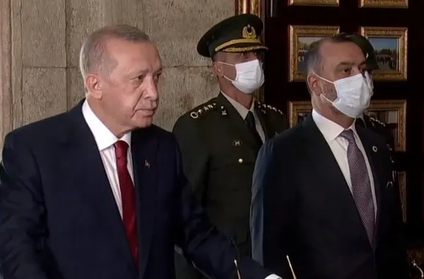 Son dakika haberleri | Başkan Erdoğan’dan YAŞ öncesi Anıtkabir’e ziyaret