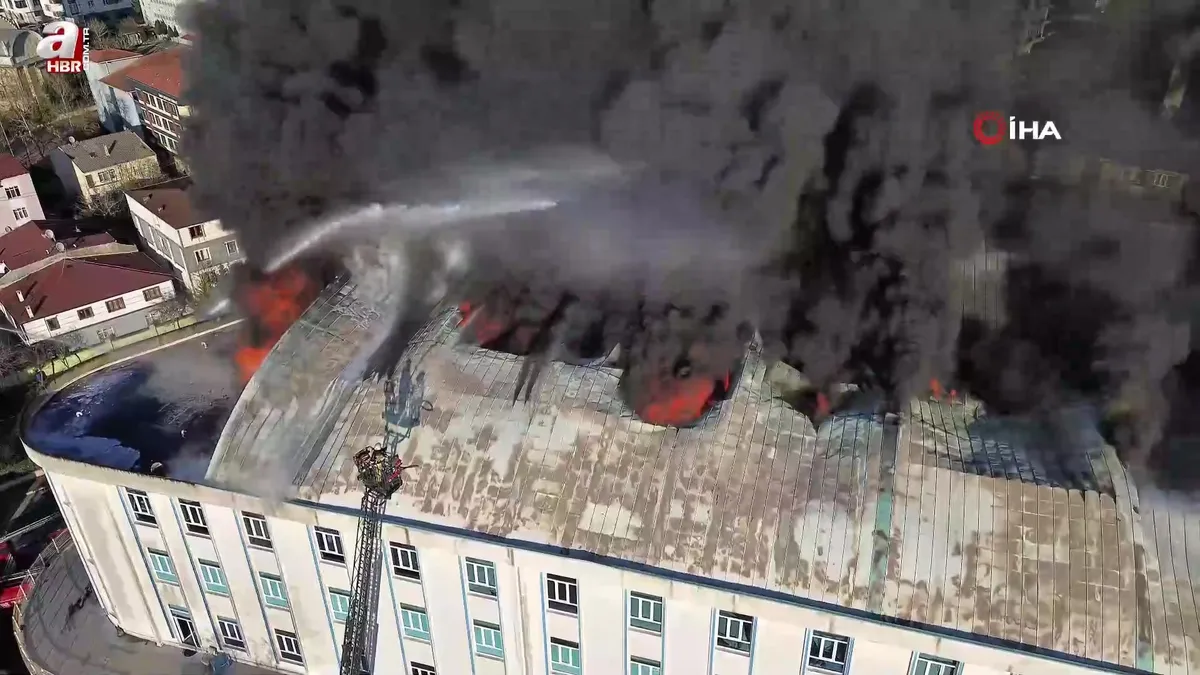 Tekstil atölyesi alevlere teslim oldu!