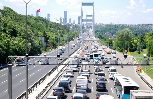 1-kopru-kapali-mi-neden-15-temmuz-sehitler-koprusu-saat-kacta-trafige-acilacak-28-nisan-pazar-bugun-kapali-yol-1714286545500.jpg 1. köprü kapalı mı, neden? 15 Temmuz Şehitler Köprüsü saat kaçta trafiğe açılacak? 28 Nisan Pazar bugün kapalı yollara alternatif neler? - 1