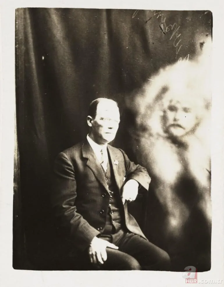 Bilim insanları açıklayamadı! Küçük kızın çekildiği fotoğraf... 23