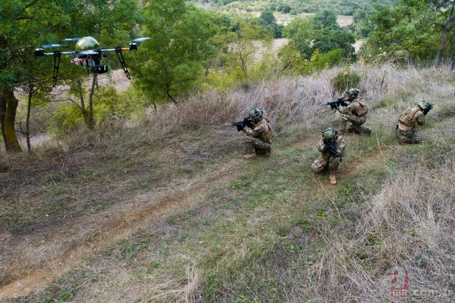 Türk ordusunun gururu SAS komandoları görüntülendi! 9