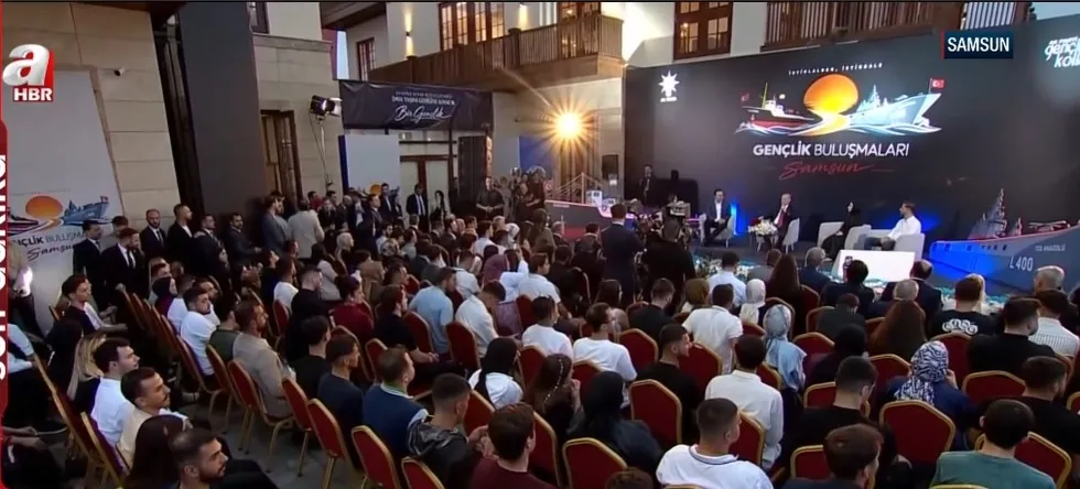 baskan-erdogan-genclerle-bas-basa-teror-belasi-bitti-hedef-kuresel-olcekte-huzur-1789414434165.jpg Başkan Erdoğan gençlerle baş başa: “Terör belası bitti, hedef küresel ölçekte huzur” - 4