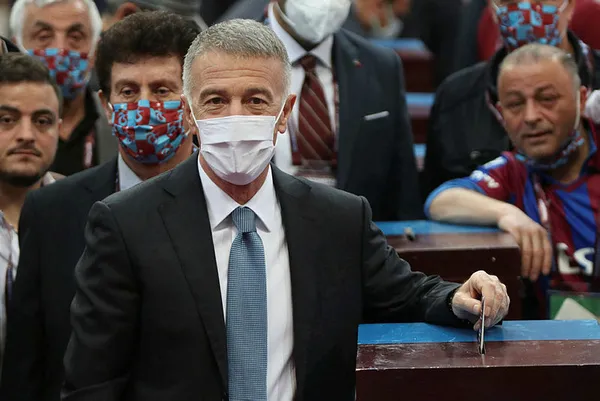 Trabzonspor’da başkan bir kez daha Ahmet Ağaoğlu!