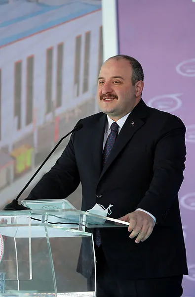 Son dakika: Bakan Varank duyurdu: Macar şirketi yatırım için Türkiye’ye geliyor!