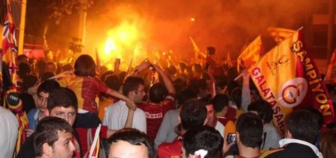 Derbi sonrası Galatasaray’a coşkulu karşılama